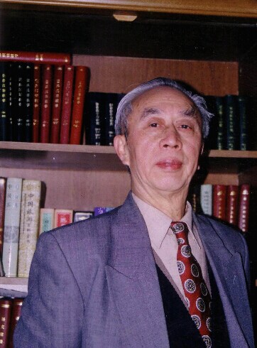 北京新亚学院名誉院长汪馥郁